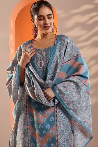 women ethnic motifs printed regular kurta with trousers & with dupatta