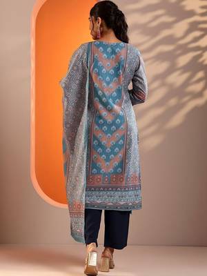 women ethnic motifs printed regular kurta with trousers & with dupatta 6