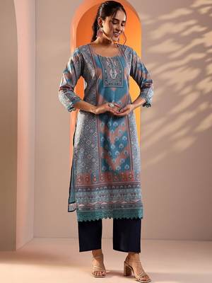 women ethnic motifs printed regular kurta with trousers & with dupatta 7
