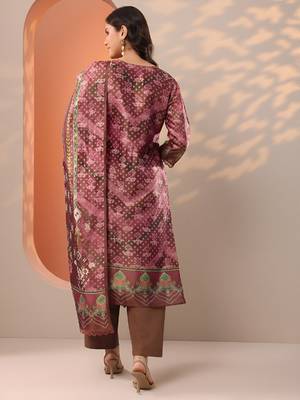 women ethnic motifs printed kurta with trousers & dupatta 6