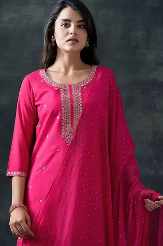 women ethnic motifs embroidered kurta with churidar & dupatta