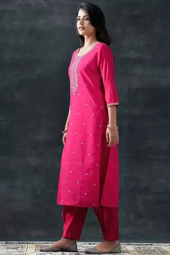 women ethnic motifs embroidered kurta with churidar & dupatta