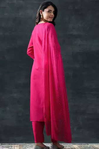 women ethnic motifs embroidered kurta with churidar & dupatta