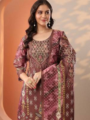 women ethnic motifs printed regular kurta with trousers & with dupatta 5