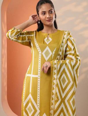 ethnic motifs printed straight kurta with trousers & dupatta 5