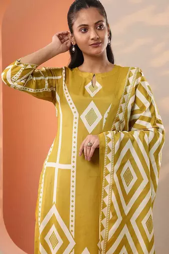 ethnic motifs printed straight kurta with trousers & dupatta