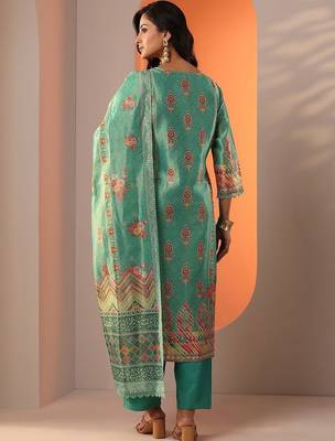 women ethnic motifs printed regular mirror work kurta with trousers & with dupatta 4