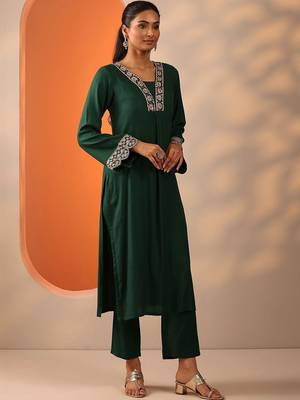 women ethnic motifs regular thread work kurta with trousers 6