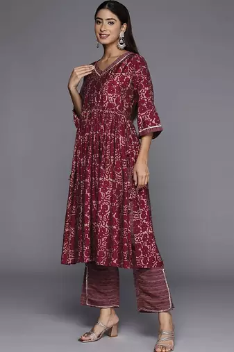 women floral printed empire kurta with trousers & with dupatta