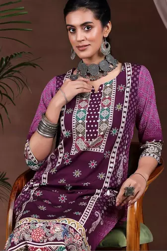 women ethnic motifs printed regular kurta with trousers