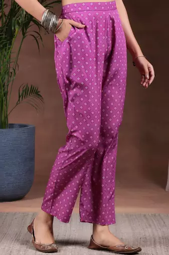 women ethnic motifs printed regular kurta with trousers