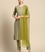 women yoke design regular kurta with trousers & with dupatta