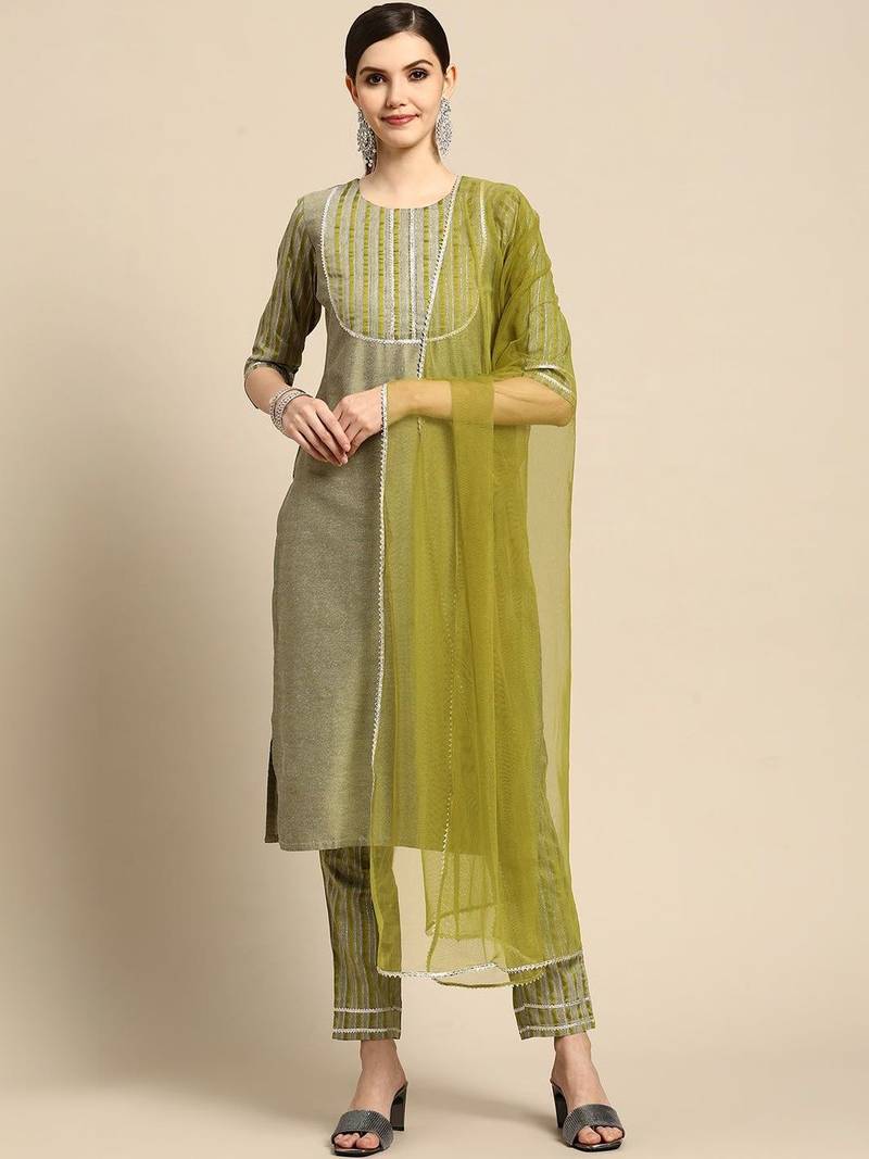 women yoke design regular kurta with trousers & with dupatta