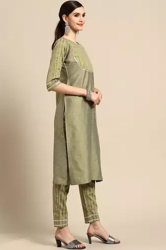 women yoke design regular kurta with trousers & with dupatta