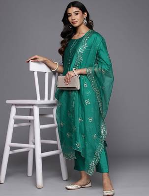 straight kurta with trousers & dupatta 6
