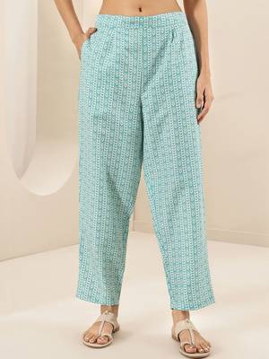 women floral printed regular thread work kurta with trousers & with dupatta 7