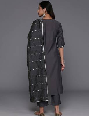 women ethnic motifs embroidered regular thread work kurta with trousers & with dupatta 6