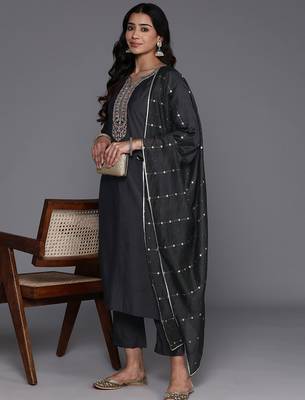 women ethnic motifs embroidered regular thread work kurta with trousers & with dupatta 7