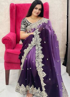 Purple purple & gold-tones floral embroidered saree 3