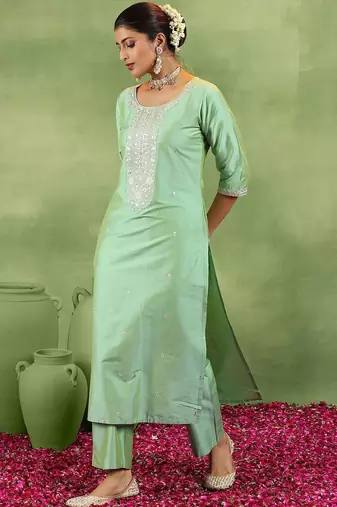 women ethnic motifs yoke design regular kurta with trousers & with dupatta