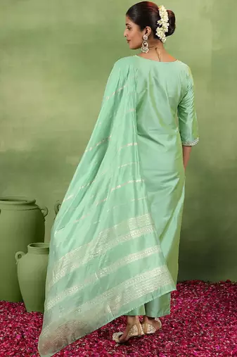 women ethnic motifs yoke design regular kurta with trousers & with dupatta