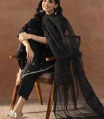 women floral embroidered regular sequinned kurta with trousers & with dupatta