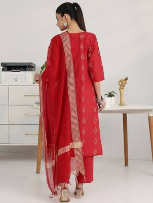 women ethnic motifs printed regular kurta with trousers & with dupatta 4