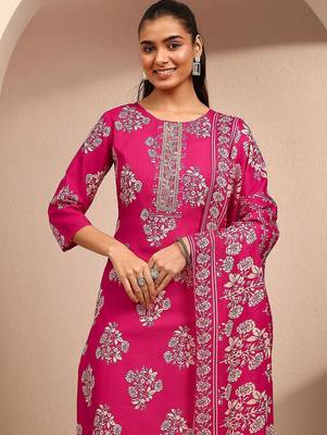 women floral printed regular thread work kurta with trousers & with dupatta 3