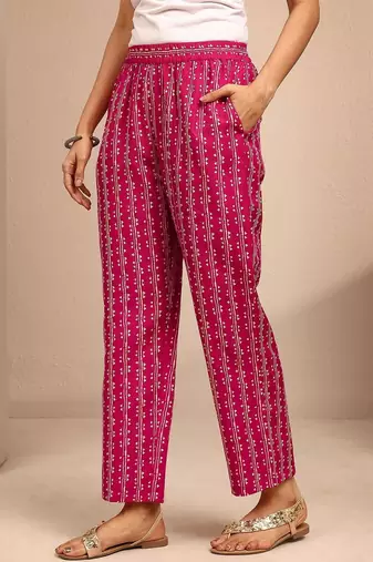 women floral printed regular thread work kurta with trousers & with dupatta