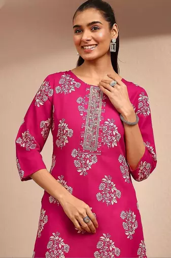 women floral printed regular thread work kurta with trousers & with dupatta