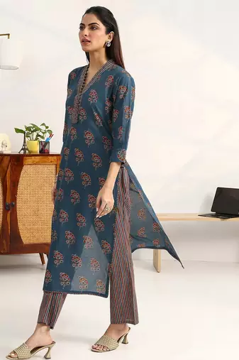 women ethnic motifs printed regular cotton blend kurta with trousers & with dupatta