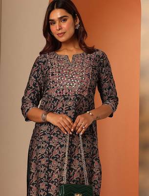 paisley printed notch neck thread work straight kurta with trousers 6