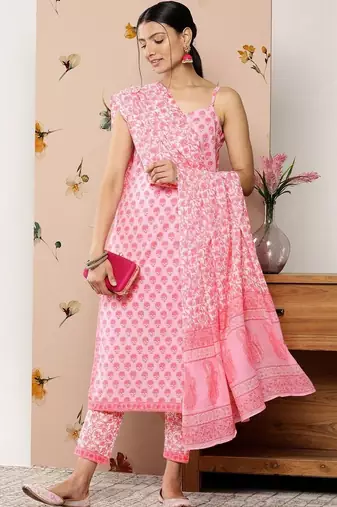 women floral printed regular kurta with trousers & with dupatta