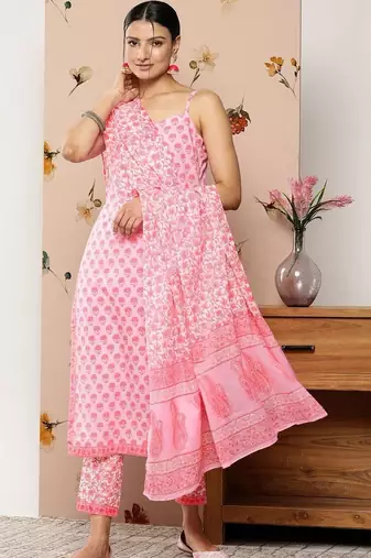 women floral printed regular kurta with trousers & with dupatta