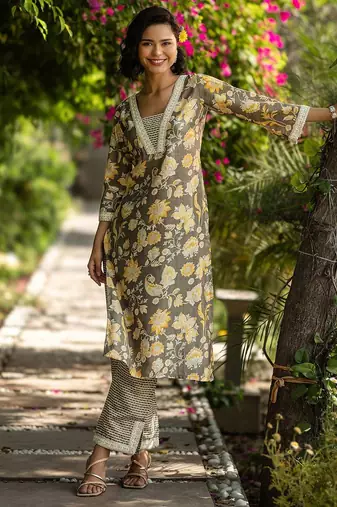 floral printed v-neck kurta with trouser