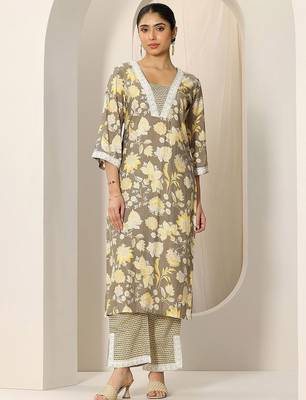 floral printed v-neck kurta with trouser 4