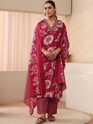 women floral printed regular kurta with trousers & with dupatta 1