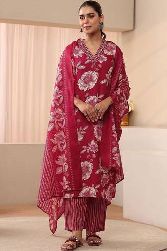 women floral printed regular kurta with trousers & with dupatta