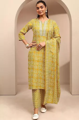 women ethnic motifs printed regular thread work kurta with trousers & with dupatta