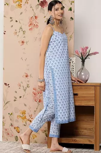 women floral printed regular kurta with trousers & with dupatta