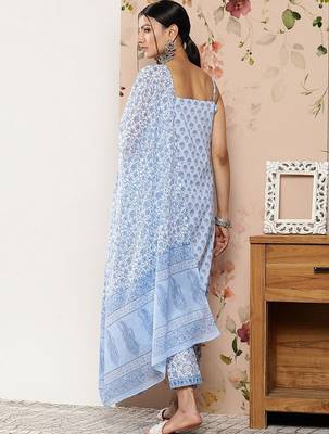 women floral printed regular kurta with trousers & with dupatta 5