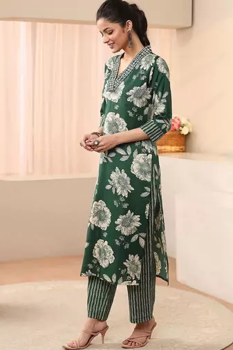 women floral printed regular kurta with trousers & with dupatta