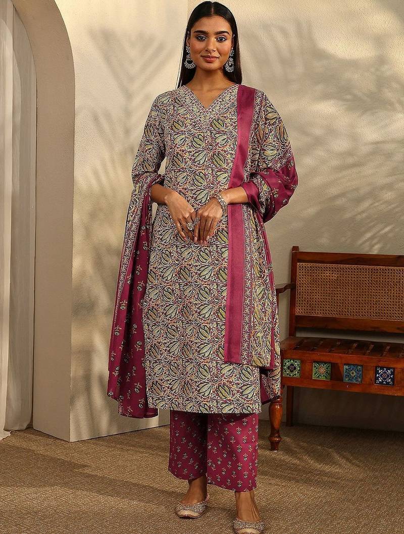 women ethnic motifs printed regular kurta with trousers & with dupatta