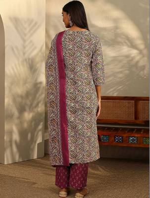 women ethnic motifs printed regular kurta with trousers & with dupatta 5