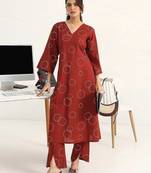 women printed regular kurta with trousers