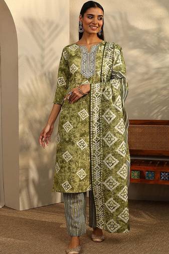 women printed regular thread work kurta with trousers & with dupatta
