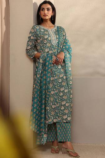 women floral printed regular thread work kurta with trousers & with dupatta