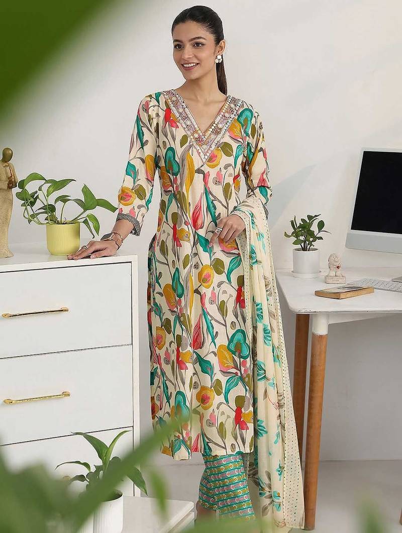 women floral printed regular thread work kurta with trousers & with dupatta