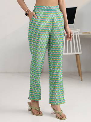 women floral printed regular thread work kurta with trousers & with dupatta 7