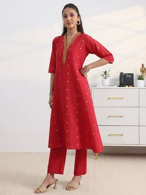 libas red woven design a-line suit set with dupatta 3